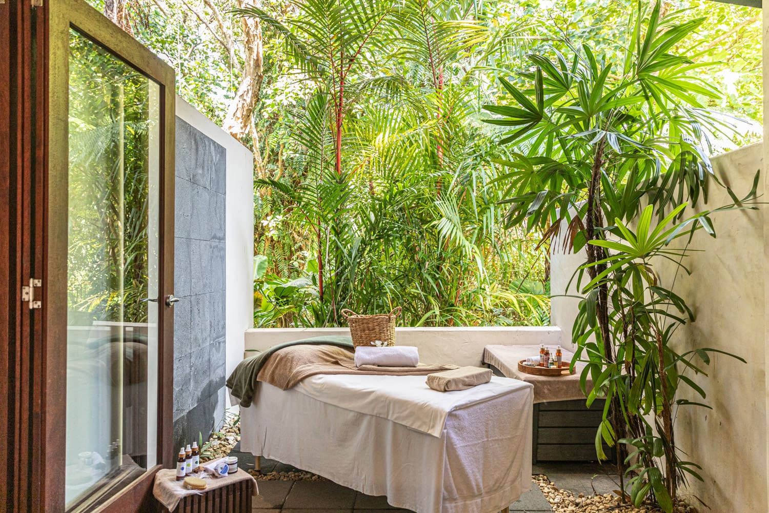 A Guide to Valentine's Day in Port Douglas 2023